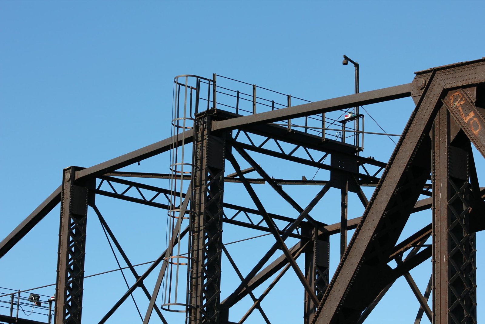 Connections on center tower